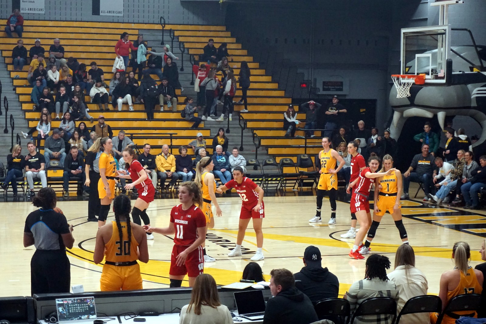Jogadoras de basquetebol em ação